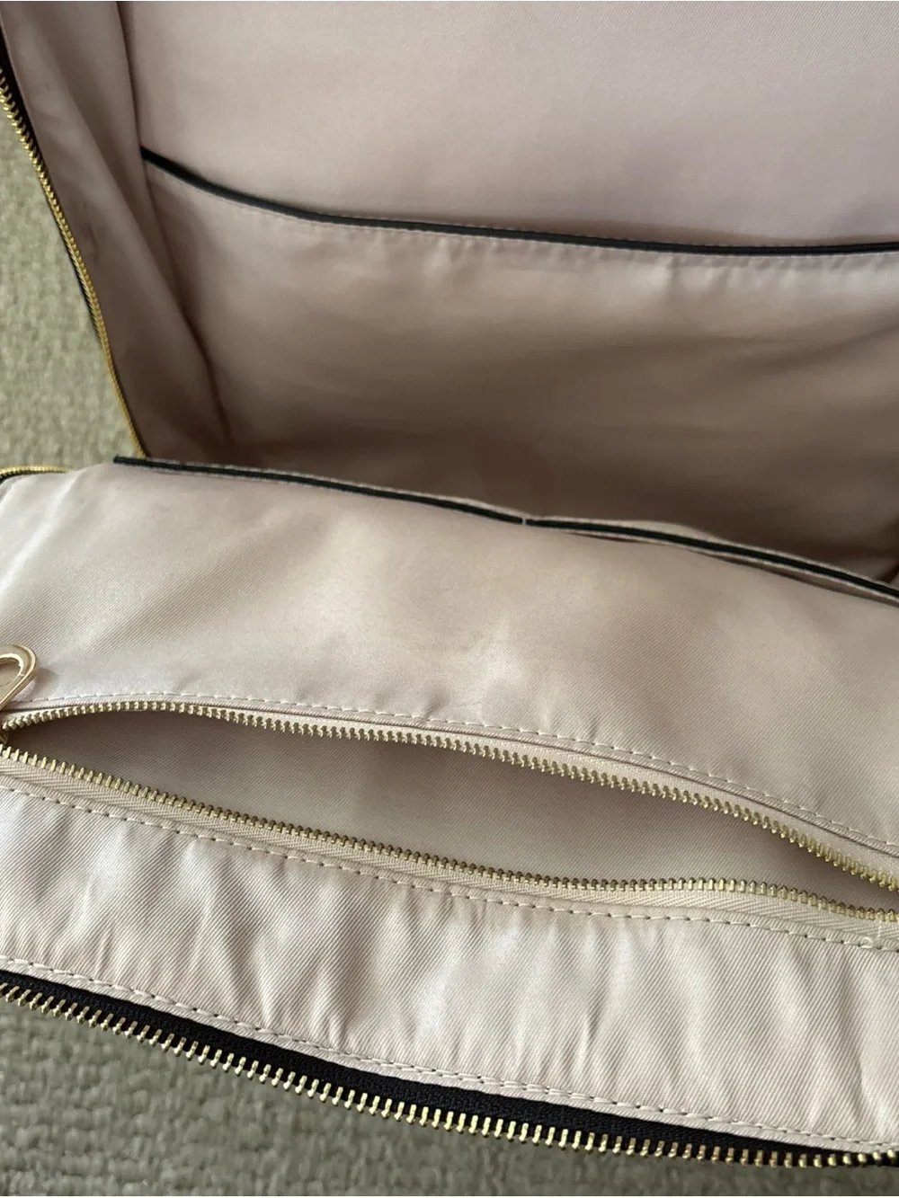 CALPAK Kaya black faux leather laptop 15” whipstitch trim travel EUC